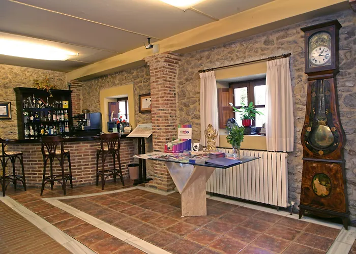 Palacio De La Viñona Hotel